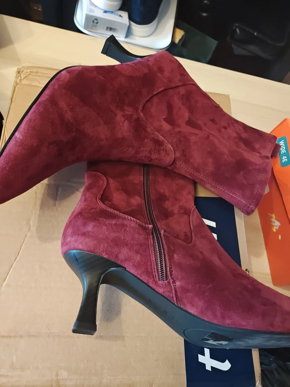 Tahari sleek burgundy